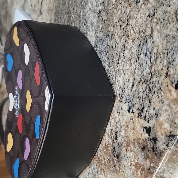 Coach NWT Crossbody monogram with heart print - Picture 7 of 12